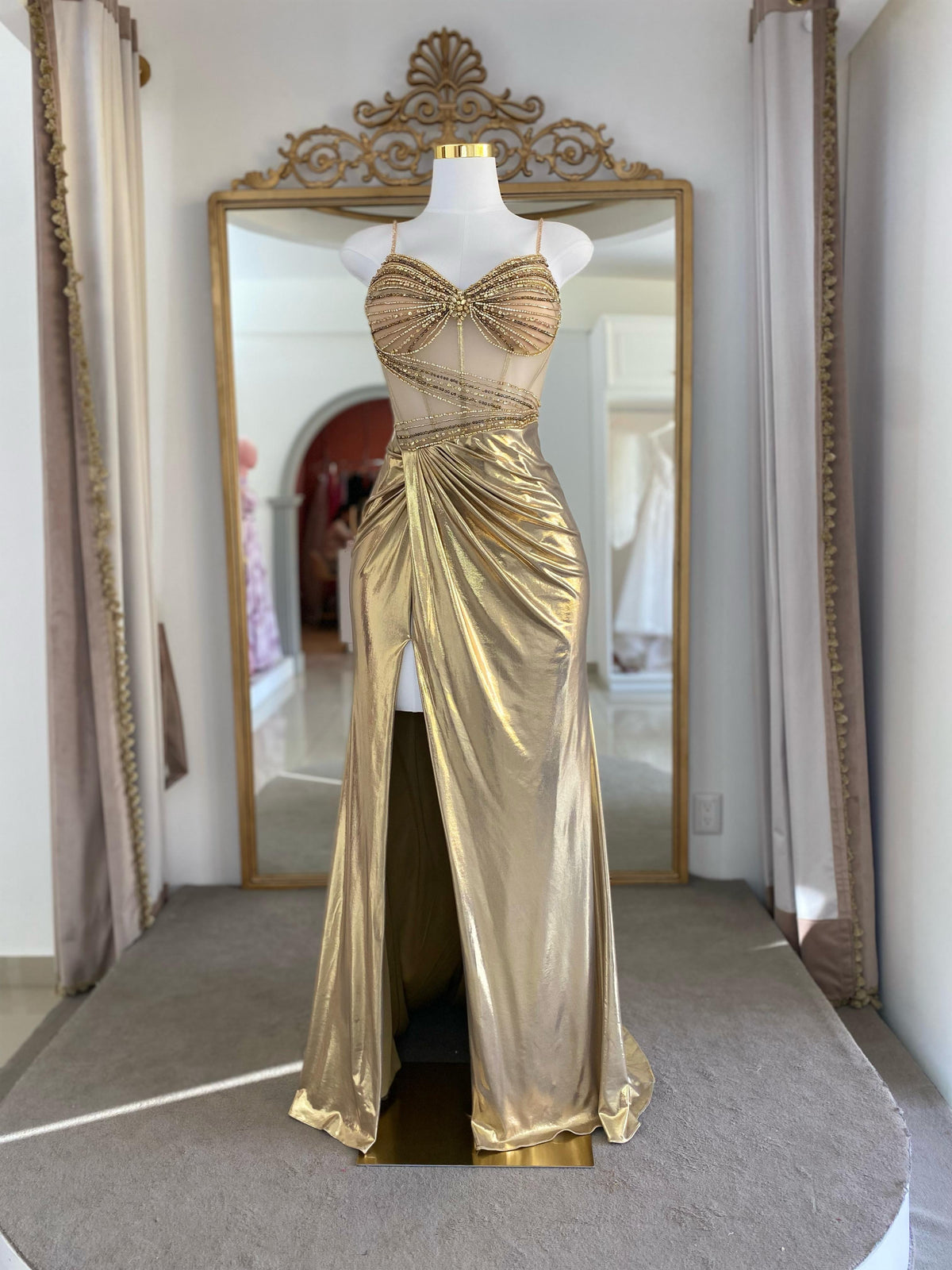 Vestido dorado turco