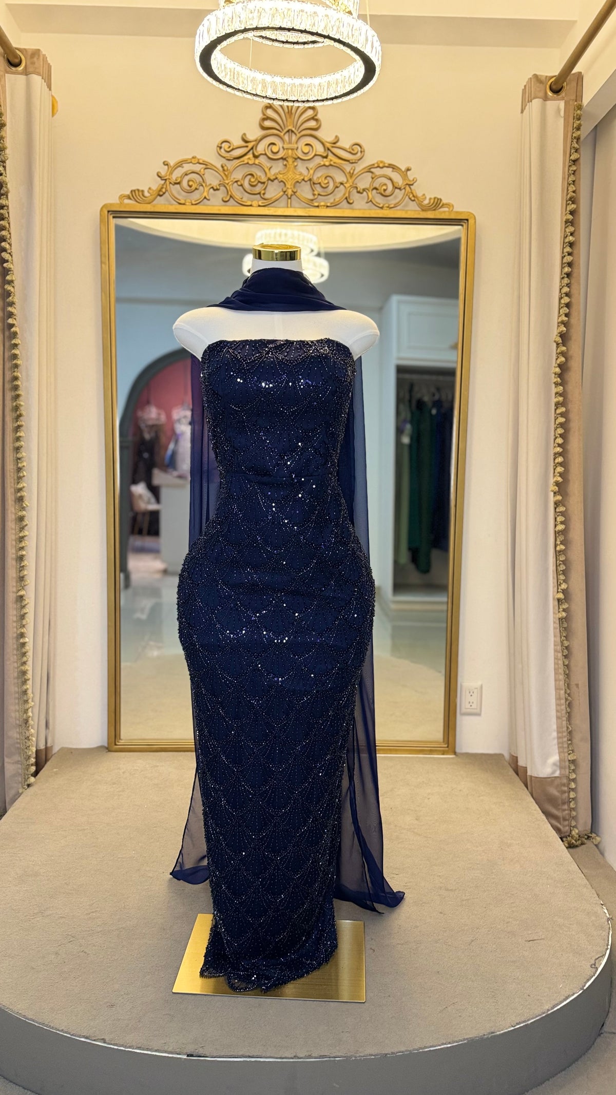 Vestido azul marino de diseñador