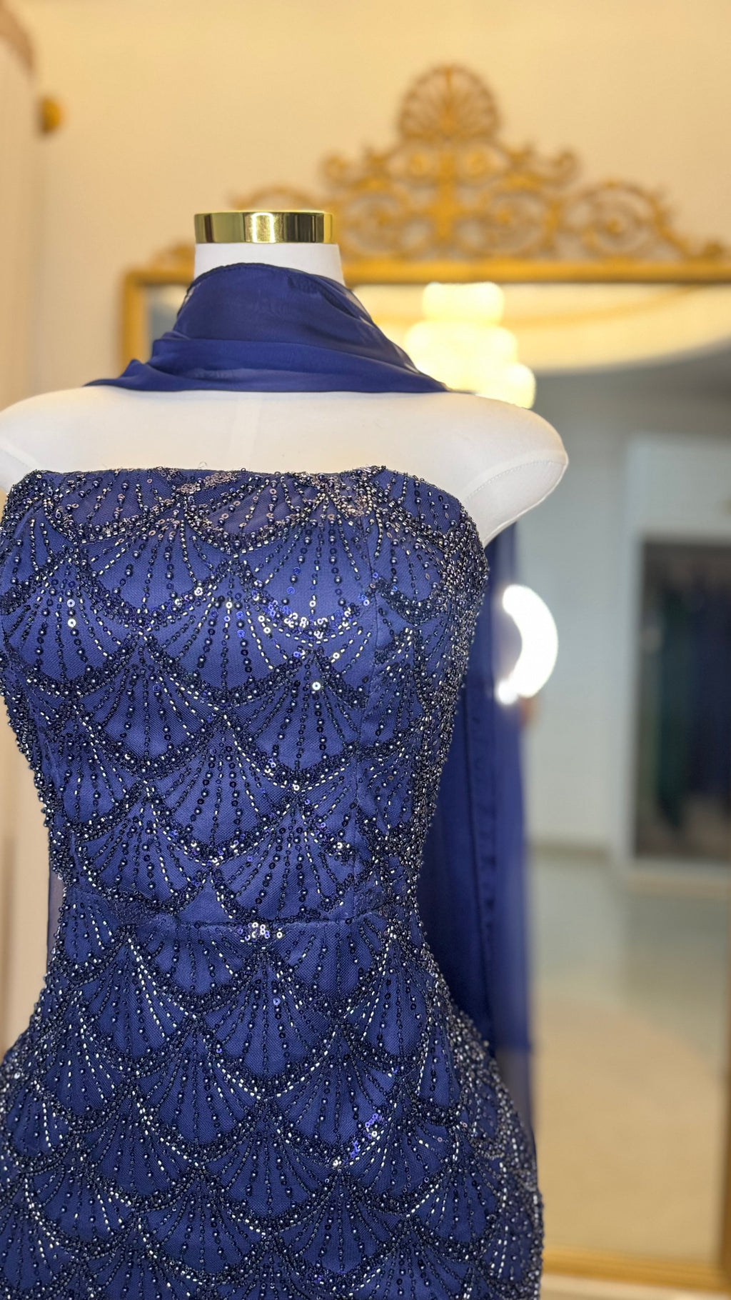 Vestido azul marino de diseñador
