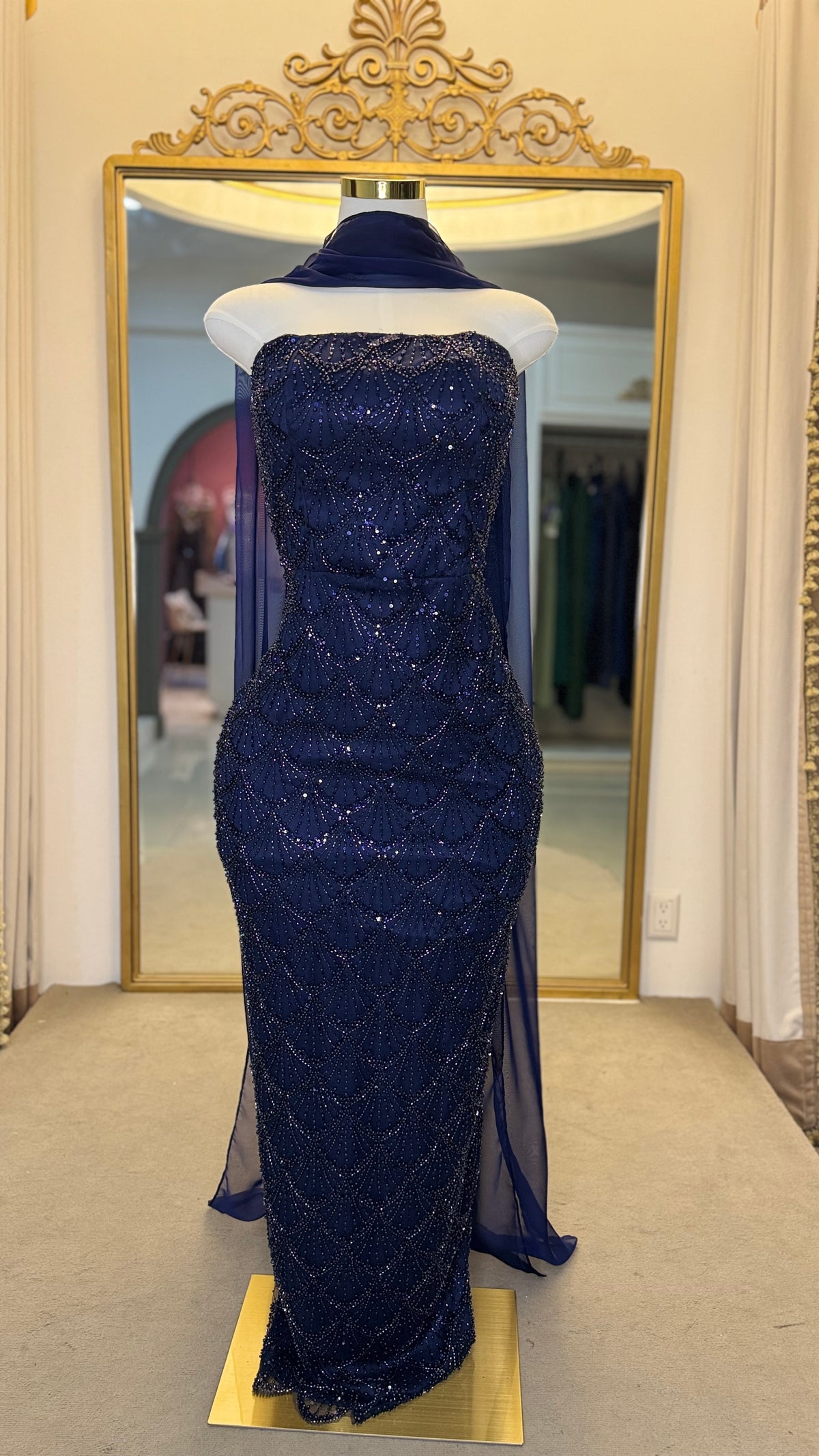 Vestido azul marino de diseñador