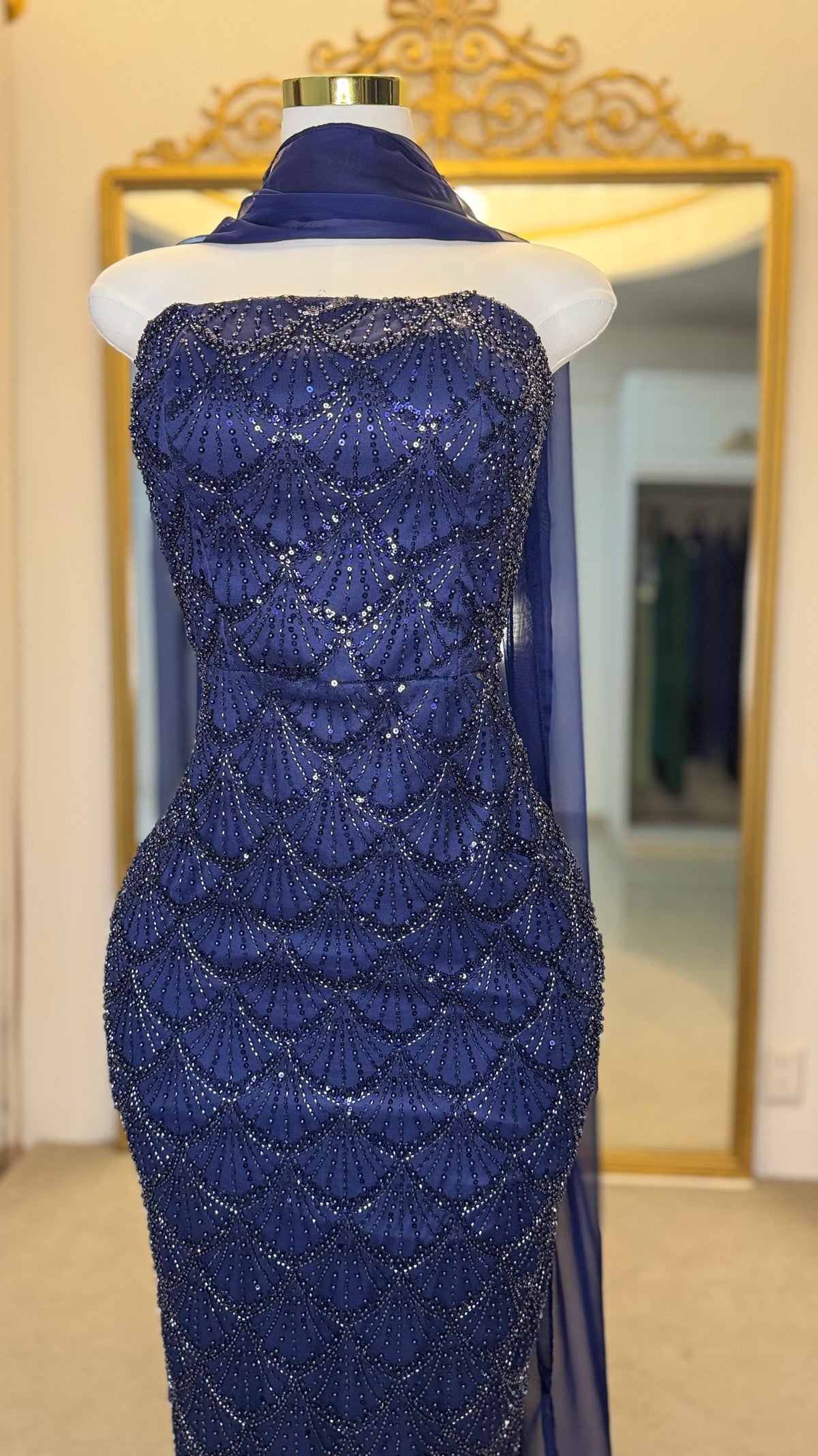 Vestido azul marino de diseñador