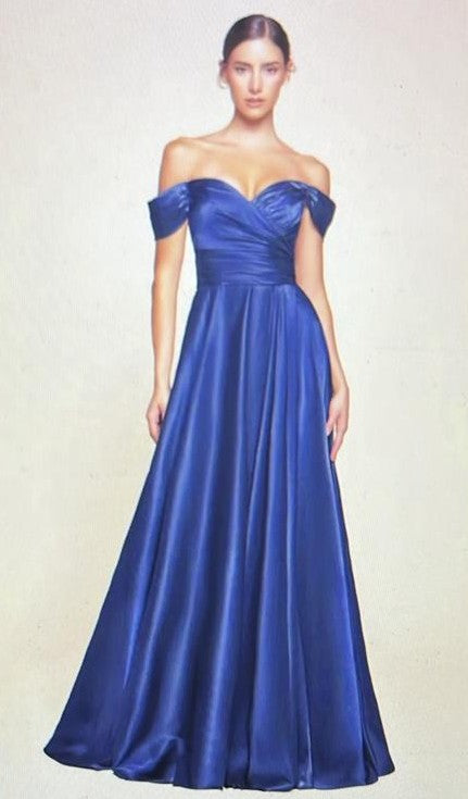 Vestido modelo noche profunda
