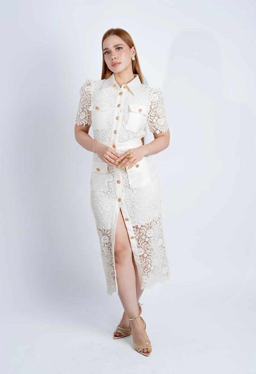 Vestido modelo código de encaje