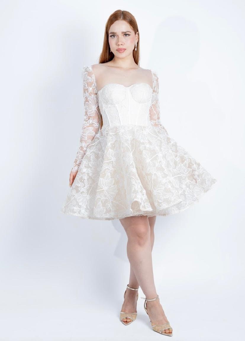 Vestido modelo aura de encaje