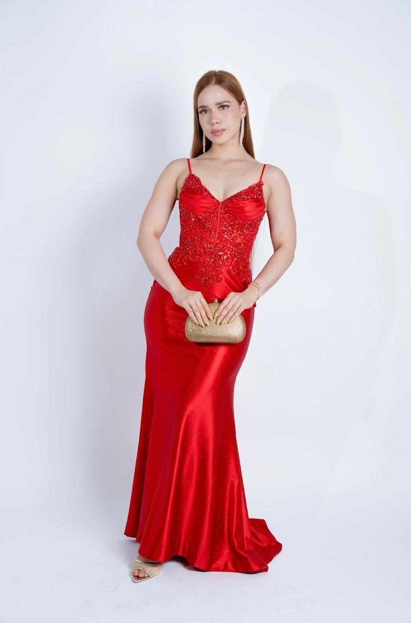 Vestido modelo fuego imperial