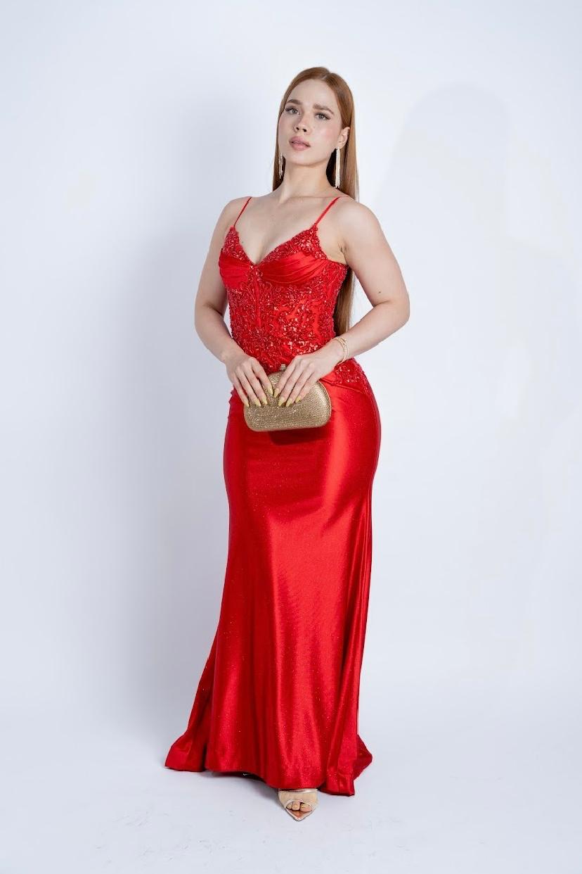 Vestido modelo fuego imperial