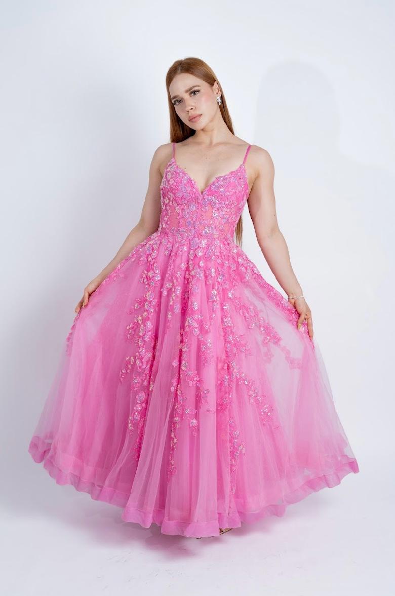 Vestido modelo jardín encantado