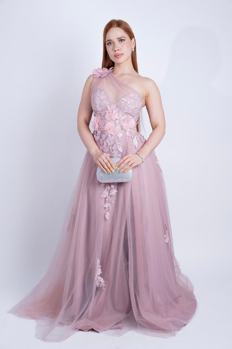 Vestido modelo rosas míticas